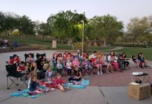 FËMIJËT SHQIPTARË TË ARIZONËS FESTOJNË DITËN E TYRE NDËRKOMBËTARE