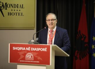 U përurua libri „Shkolla Shqipe në Republikën e Bavarisë – ndërgjegje e atdheut“