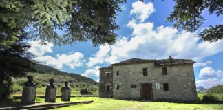 Shtëpia në Frashër, që lindi e rriti kolosët e shqiptarisë