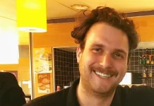 Iu dha lamtumira e fundit të riut Astrit Abdullahi